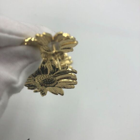 18K Gold Plated Women's Sunflower Pierced Earrings Dangling Bold Floral Chic - Picture 4 of 9